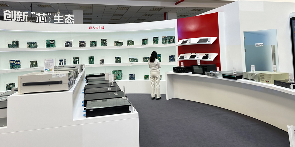 光合組織2025人工智能創(chuàng)新大會收官，高能計算機國產(chǎn)算力展現(xiàn)工業(yè)智能新圖景(圖3)